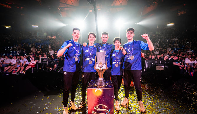 Movistar Riders Hace Historia Y Jugar La Final Del Emea Masters En