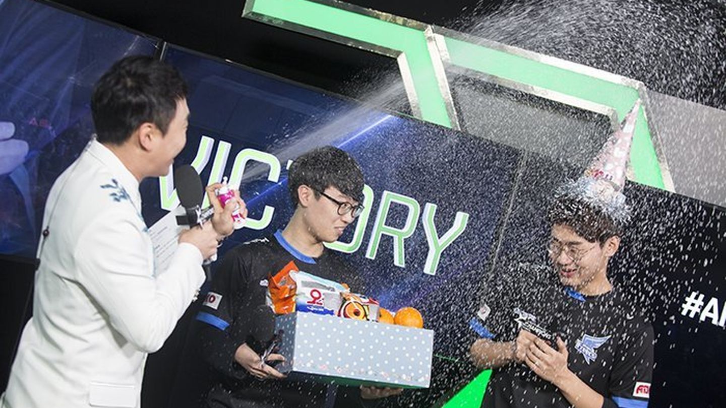 La Lck Ya Tiene Final Afreeca Freecs Se Medira A King Zone Dragonx Movistar Esports