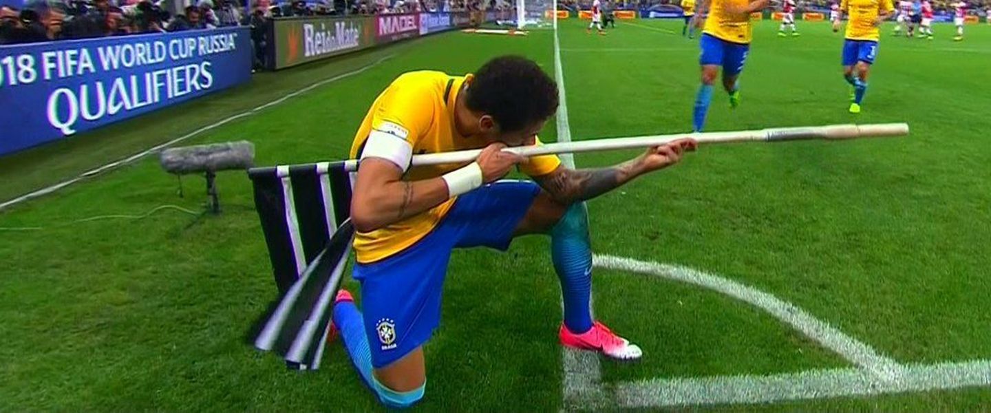 Neymar no se pierde Counter-Strike ni estando lesionado