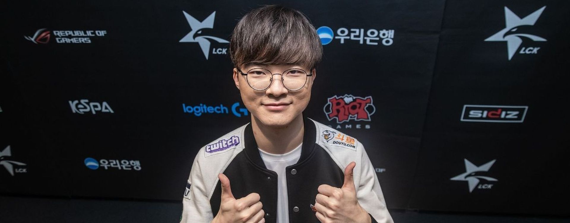 Lenda do LoL, Faker renova com a T1 por três anos e vira um dos