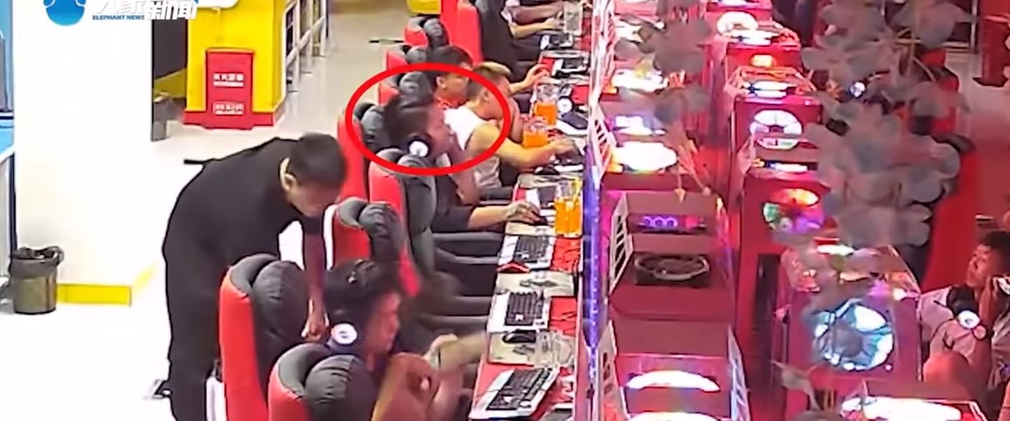 La policía china arresta a un jugador de League of Legends en un cibercafé