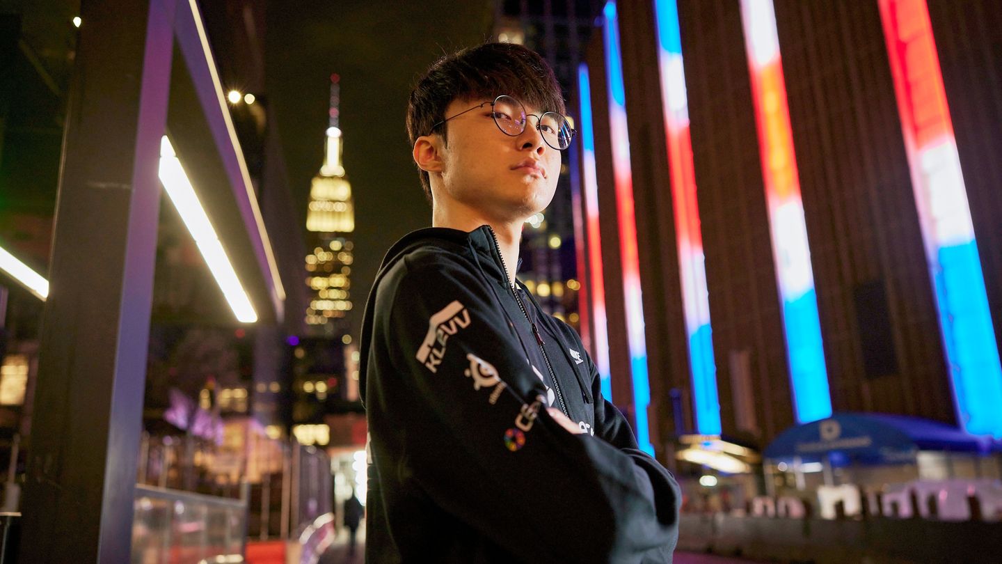 Faker y su salario con T1 tras renovar: 7 millones de dólares - Movistar  eSports