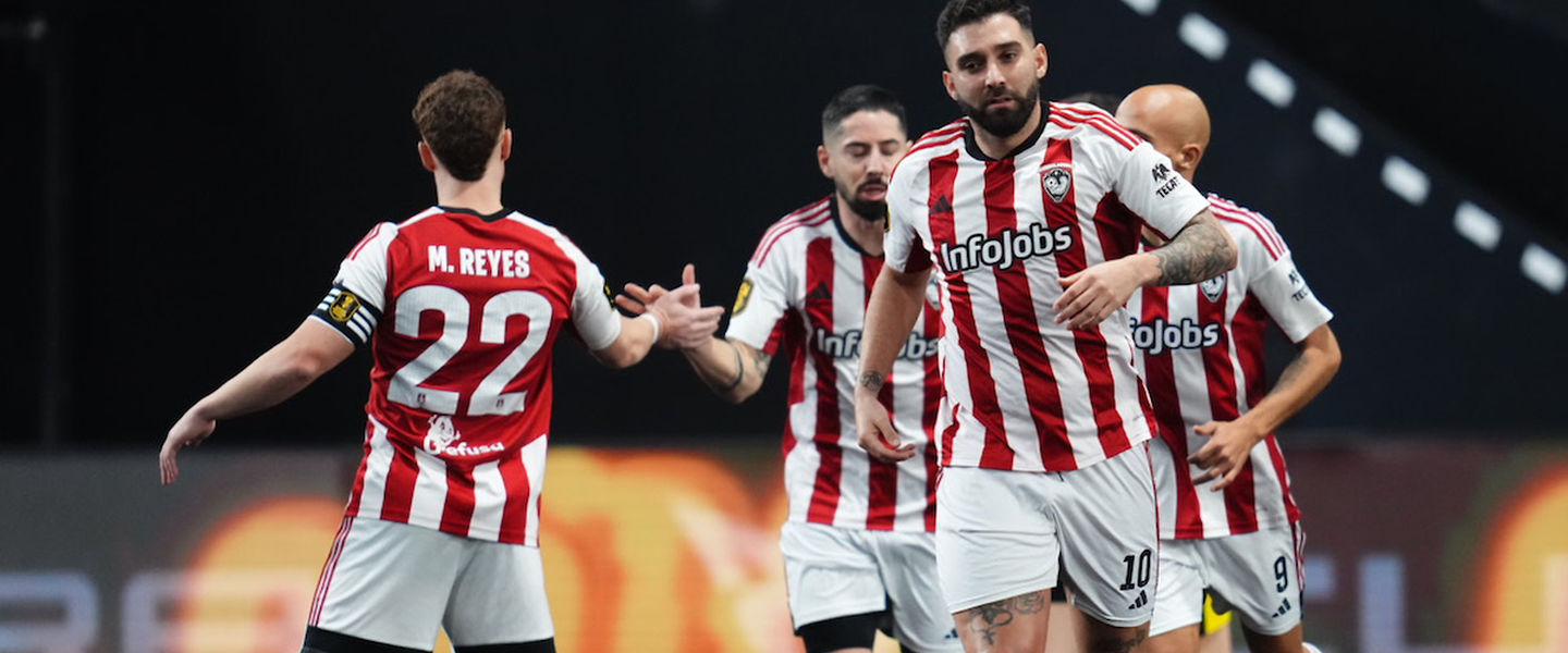 Aniquiladores celebran un gol en el Cupra Arena (Jornada 10, 1 de diciembre 2024)