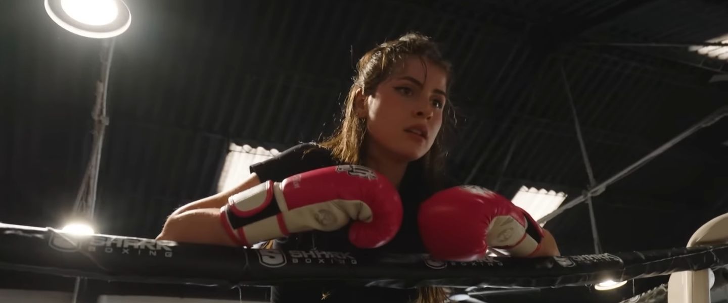 Abby tras su primer entreno de boxeo en YouTube